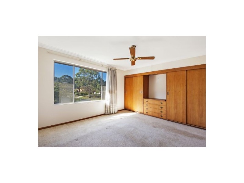 15 Enid Crescent, East Gosford NSW 2250