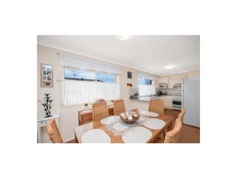2/53 Russell Street, East Gosford NSW 2250