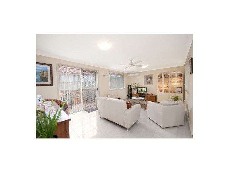 2/53 Russell Street, East Gosford NSW 2250