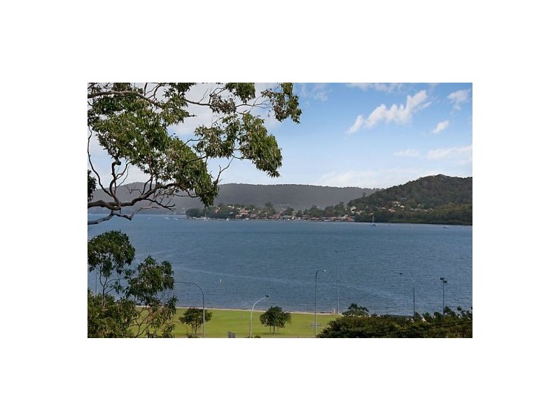 6/4 Broadview Avenue, Gosford NSW 2250