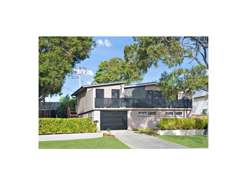 32 Orana Street, Green Point NSW 2251