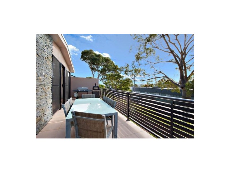 32 Orana Street, Green Point NSW 2251