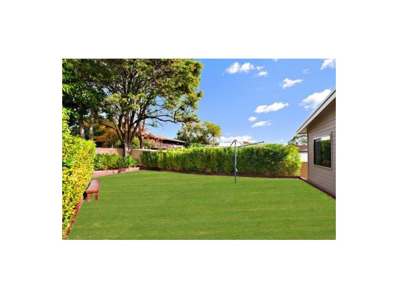 32 Orana Street, Green Point NSW 2251