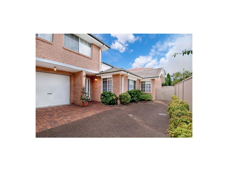 3/15 George Street, East Gosford NSW 2250