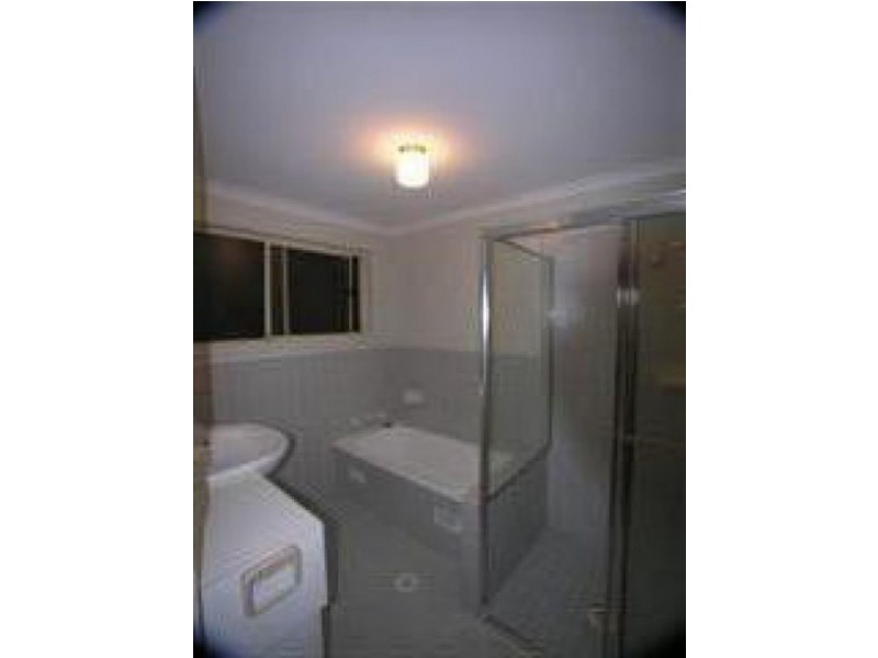 2/39 Melbourne Street, East Gosford NSW 2250