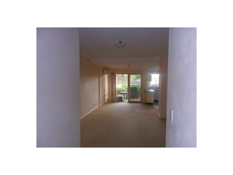 2/39 Melbourne Street, East Gosford NSW 2250