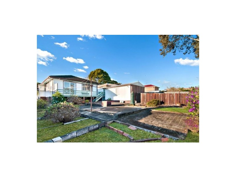 12 Maitland Road, Springfield NSW 2250