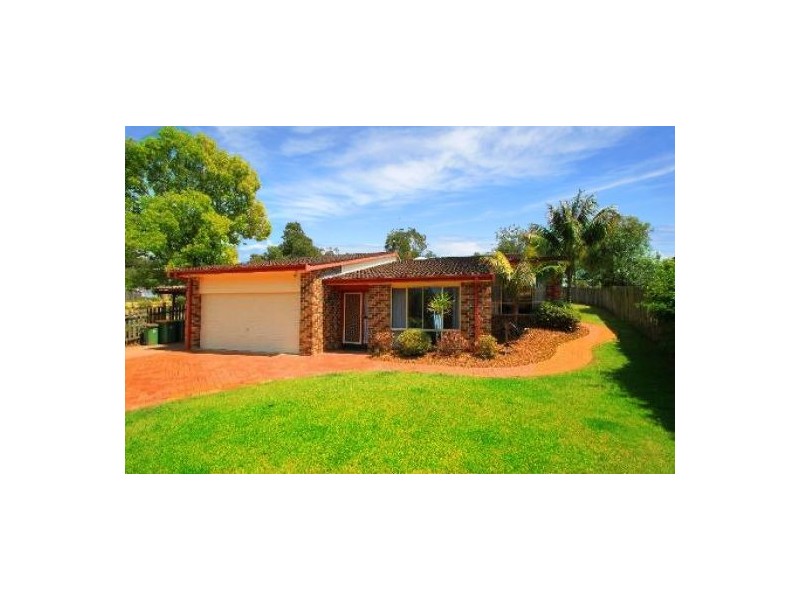 8 Tom Close, Lisarow NSW 2250