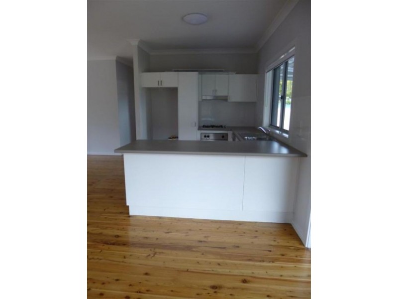 34 Narrawa Ave, Erina NSW 2250