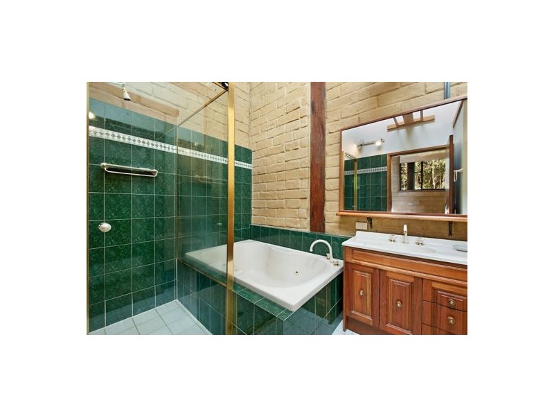 9 Riatta Street, Erina NSW 2250