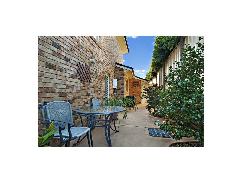 2/8 Victoria Street, East Gosford NSW 2250