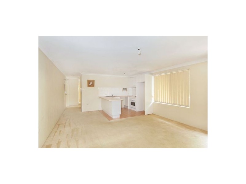 2/31 Central Coast Hwy, West Gosford NSW 2250