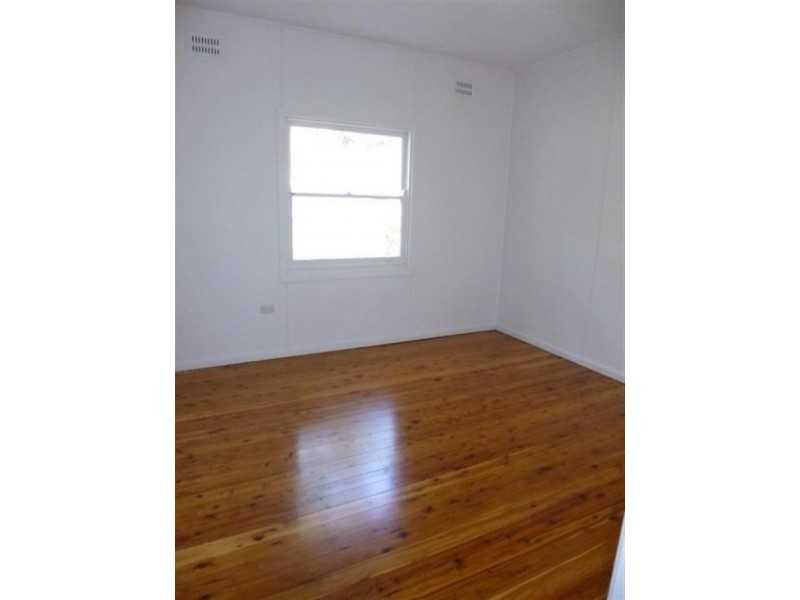 22 Barree Ave, Narara NSW 2250