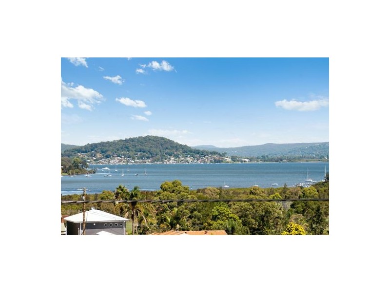 32 Cary Crescent, Springfield NSW 2250