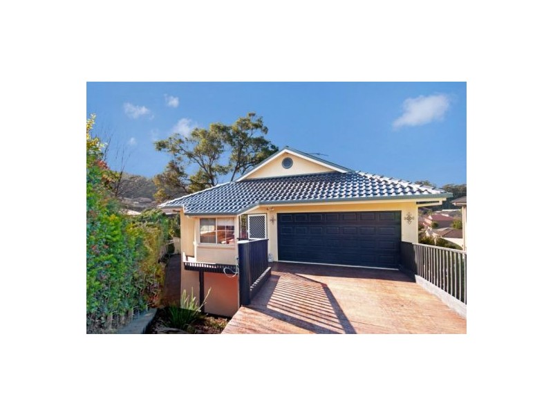 3 Stewart Brougham Close, Lisarow NSW 2250