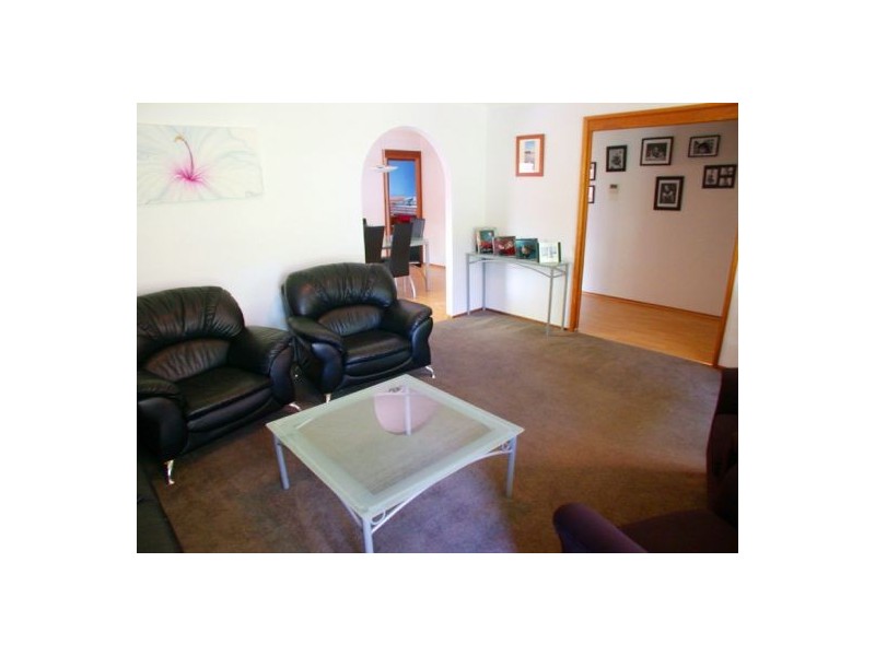 52 School Street, Kincumber NSW 2251