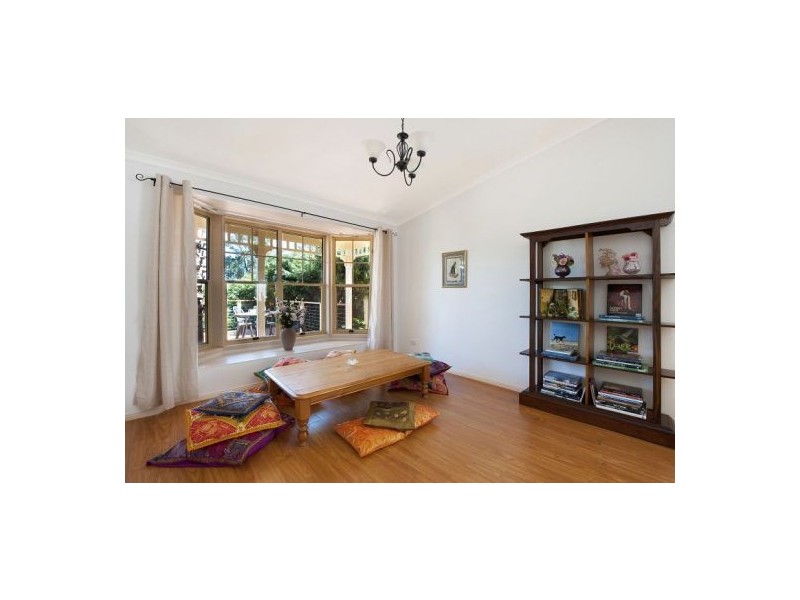 33 Pineridge Close, Lisarow NSW 2250