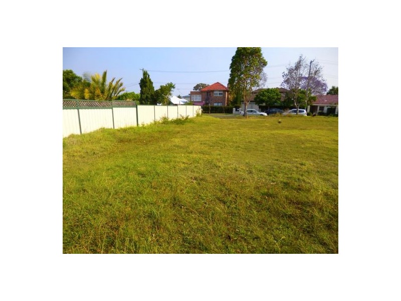 12a Harrison Street, Point Frederick NSW 2250