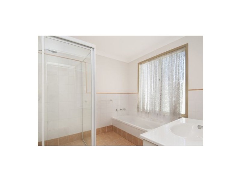 12 Stewart Brougham Close, Lisarow NSW 2250