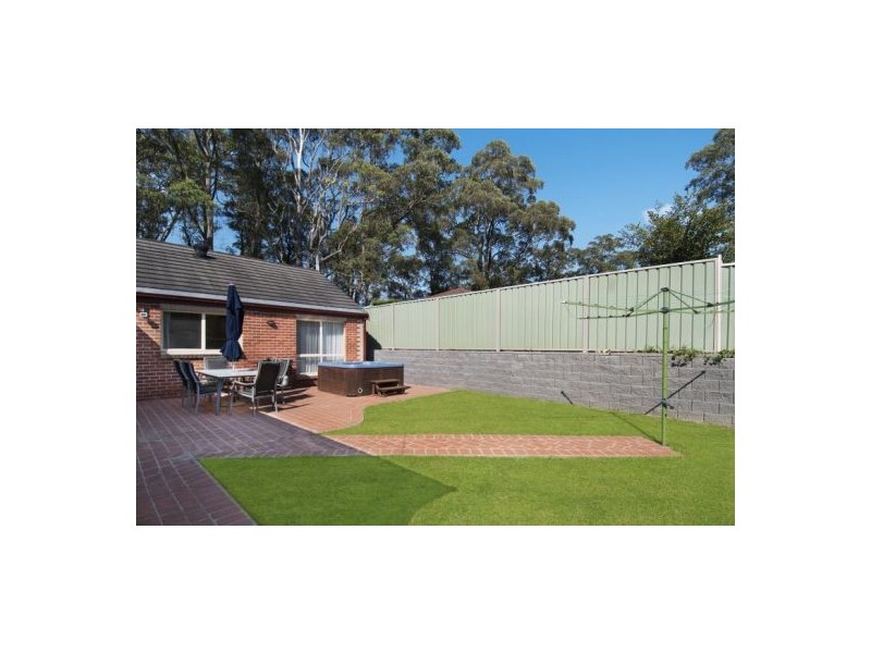 12 Stewart Brougham Close, Lisarow NSW 2250