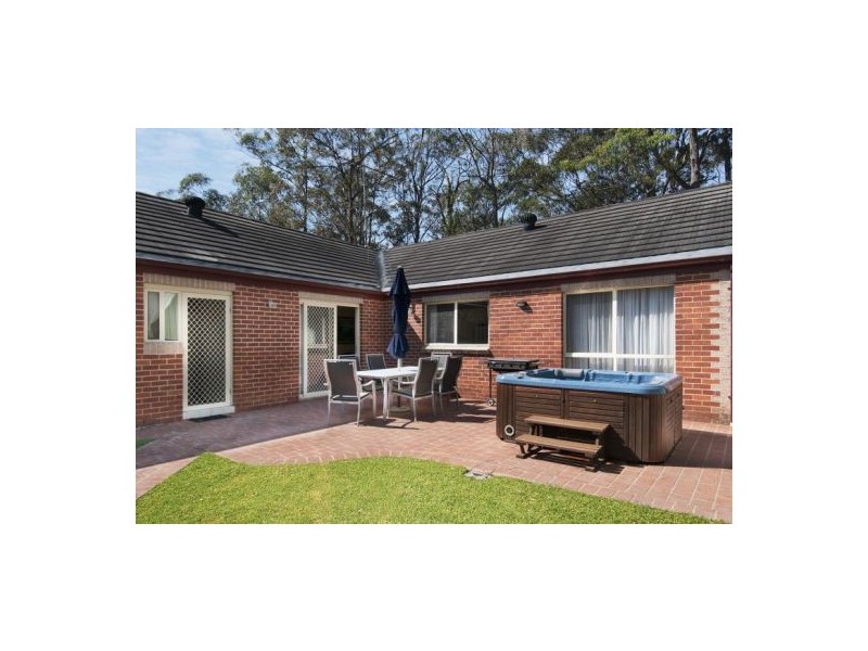 12 Stewart Brougham Close, Lisarow NSW 2250