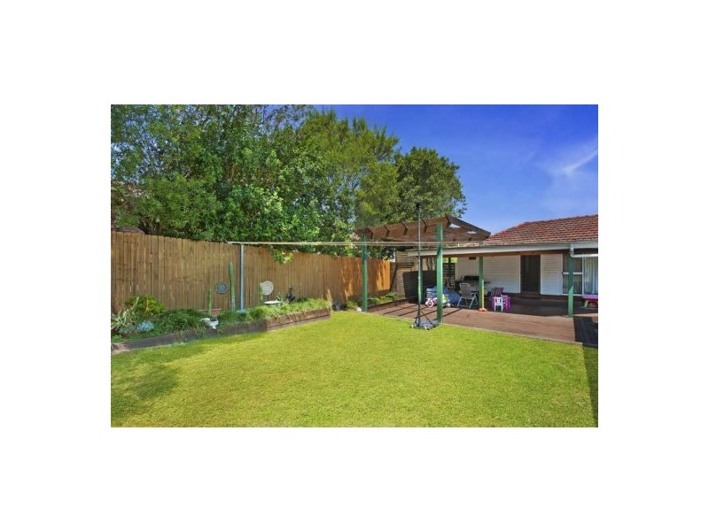 15 Webb Street, East Gosford NSW 2250