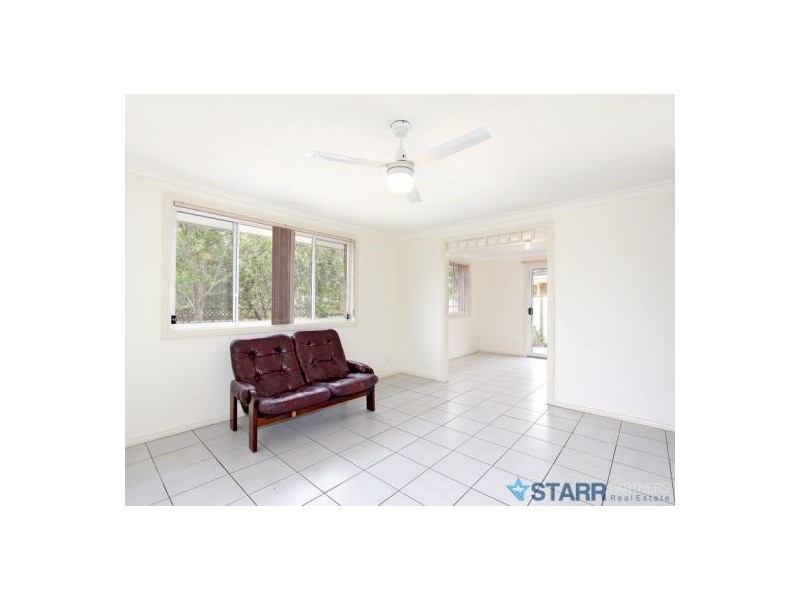 1/9 Gladys Manley Avenue, Kincumber NSW 2251