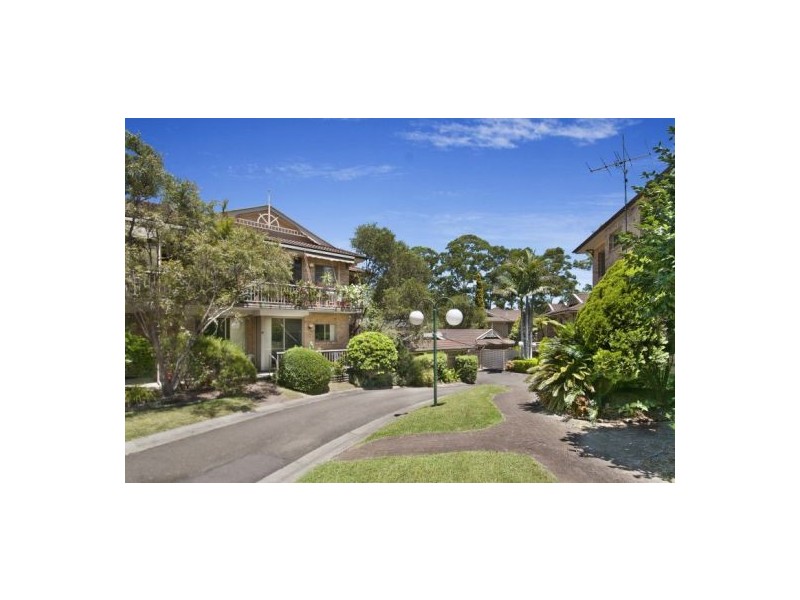 40/12-20 Kinarra Avenue, Wyoming NSW 2250