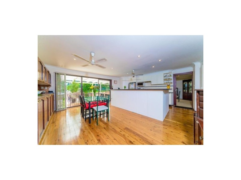 17 Calantha Drive, Wyoming NSW 2250