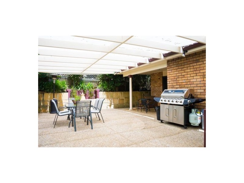 17 Calantha Drive, Wyoming NSW 2250