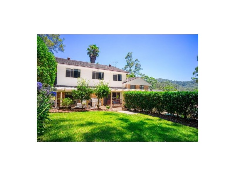 17 Calantha Drive, Wyoming NSW 2250