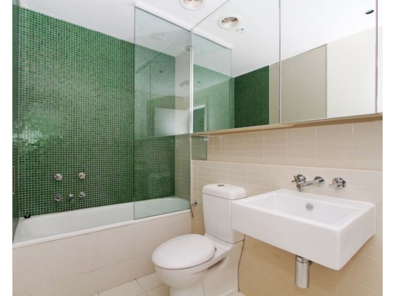 403/55 Queens Road, Melbourne VIC 3004