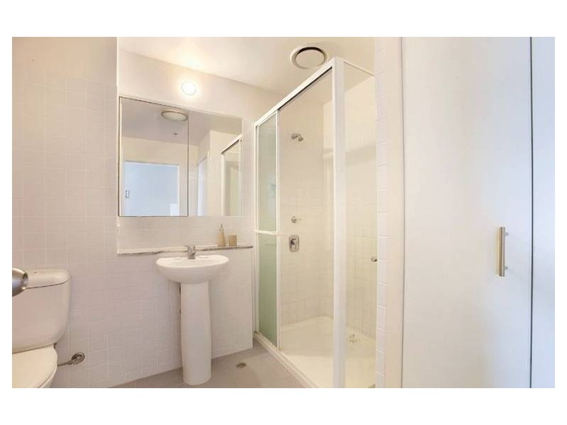 2407/250 Elizabeth Street, Melbourne VIC 3000