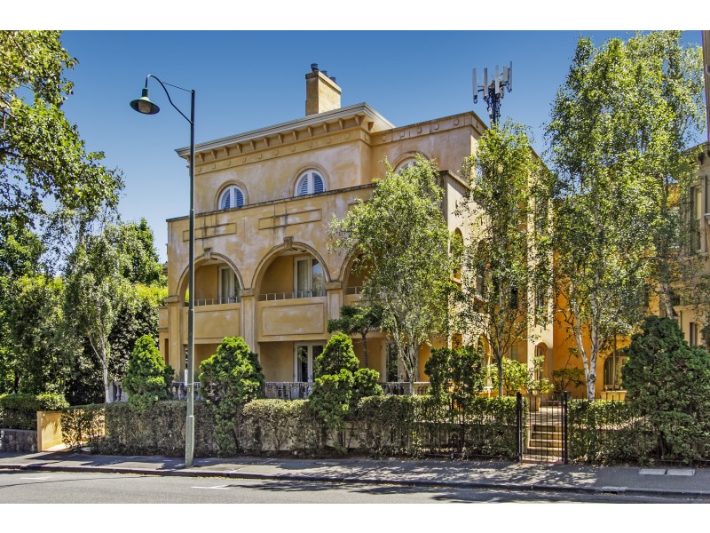 3/8 Jolimont Terrace, East Melbourne VIC 3002