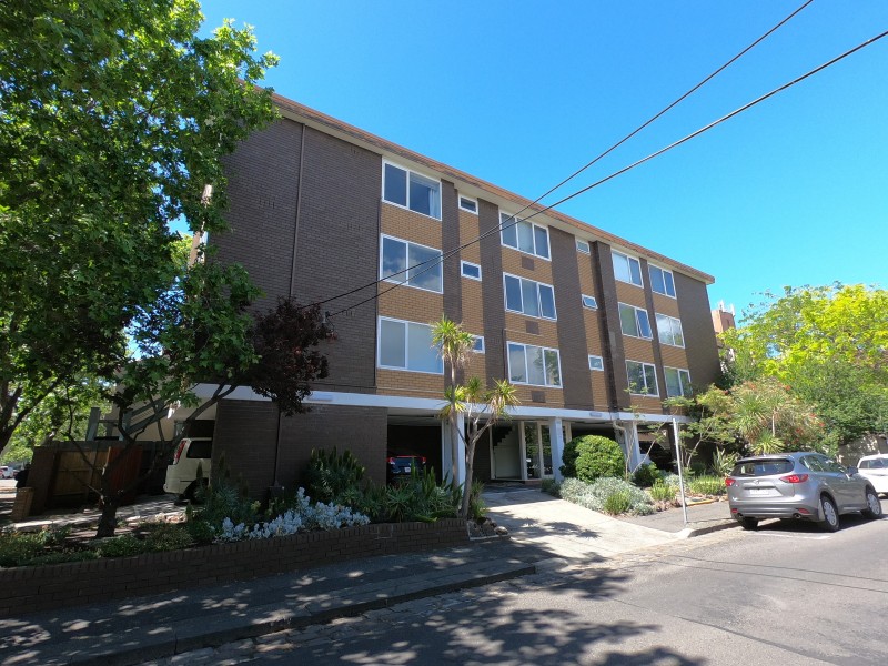 2/23 Acland Street, St Kilda VIC 3182