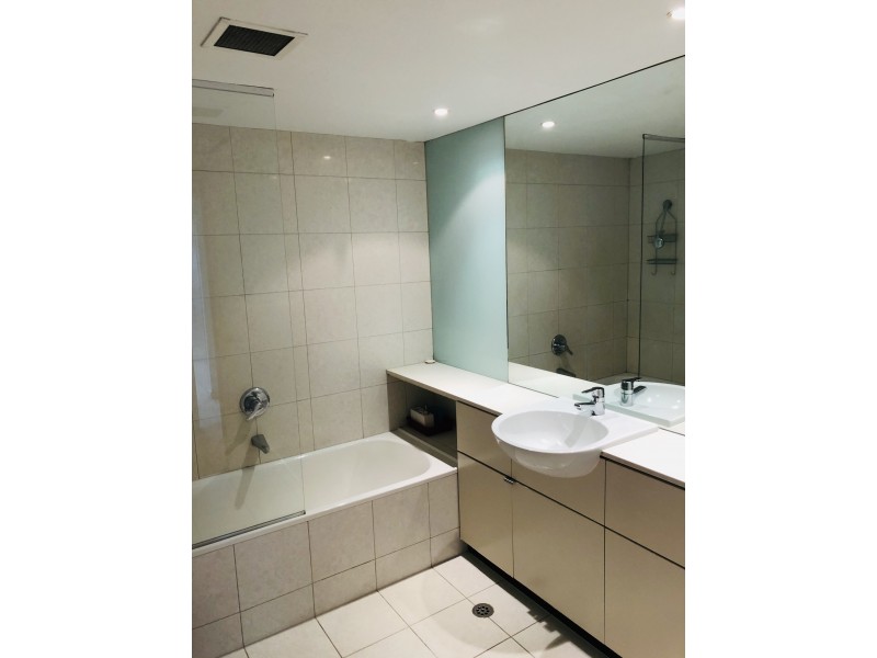 713/80 Clarendon Street, Southbank VIC 3006