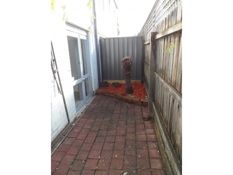 4/264 Hope Street, Brunswick West VIC 3055