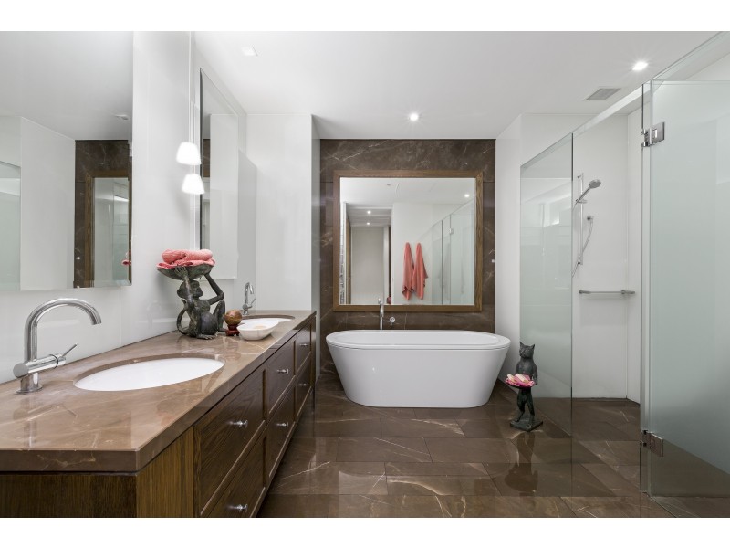 202/150 Clarendon Street, East Melbourne VIC 3002