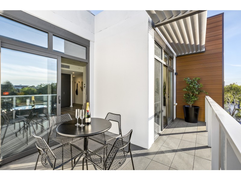 334/89 Hobsons Road, Kensington VIC 3031