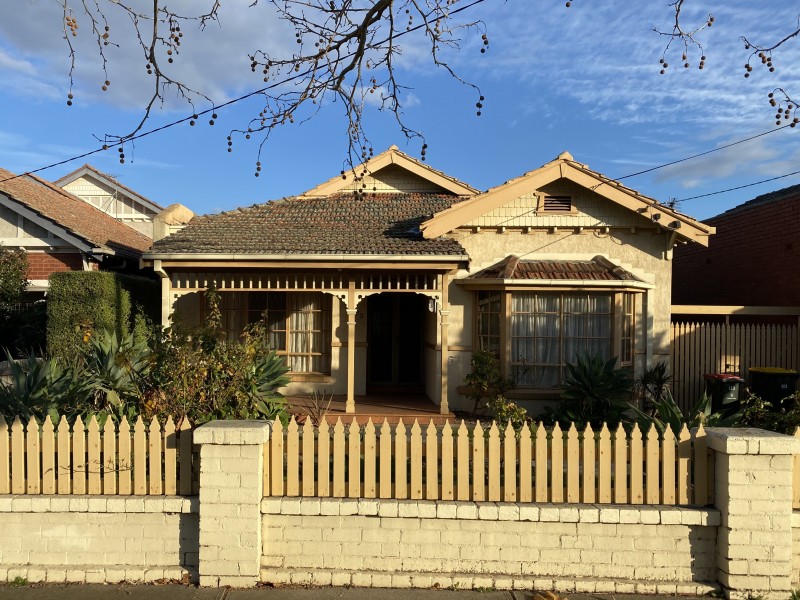 123 Napier Street, Essendon VIC 3040