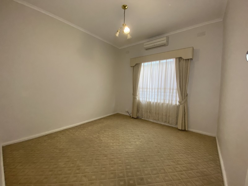 123 Napier Street, Essendon VIC 3040