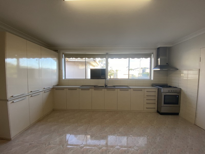 123 Napier Street, Essendon VIC 3040