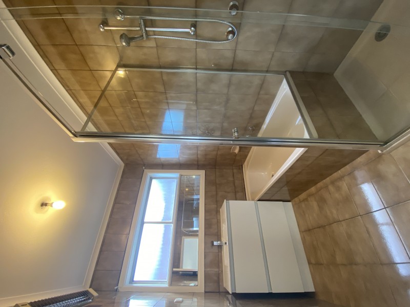 123 Napier Street, Essendon VIC 3040