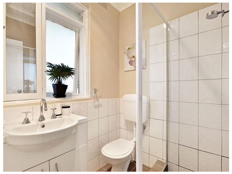 5/6 Wave Street, Elwood VIC 3184