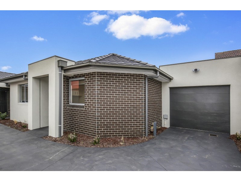 2/12 Hart Street, Airport West VIC 3042