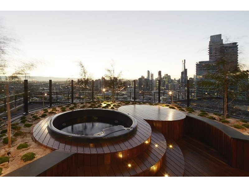 2207/50 Albert Road, South Melbourne VIC 3205