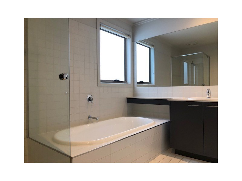 4 Sauvage Street, Parkville VIC 3052