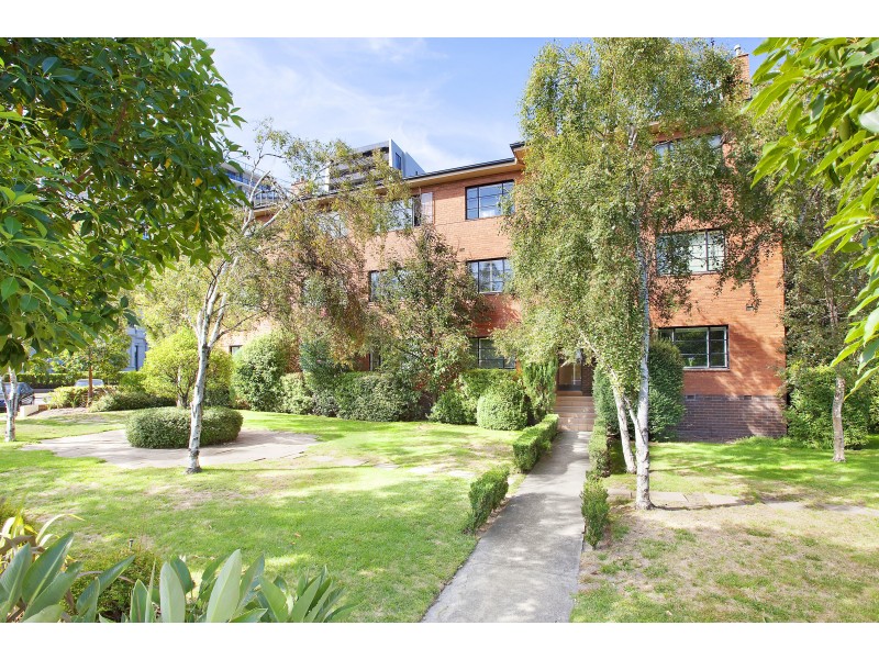 2/58 Queens Road, Melbourne VIC 3004