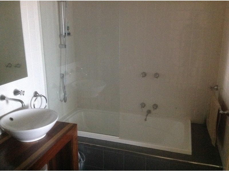 506/166 Wellington Parade, East Melbourne VIC 3002