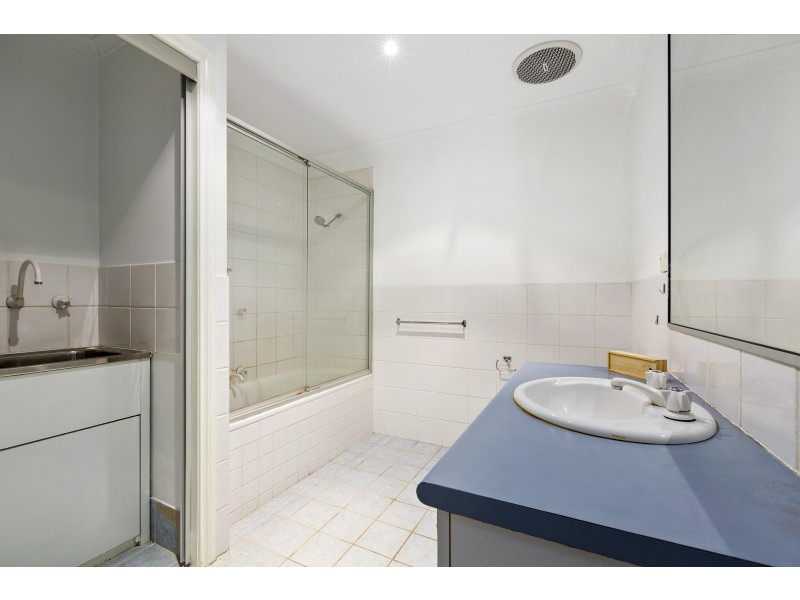 38/188 Faraday Street, Carlton VIC 3053